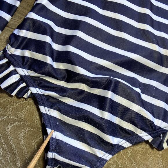 Ruffle Butts Rash Guard 2 piece Swim Suit & Gap Long Sleeve 1 piece Suit Sz 2T - Picture 7 of 9